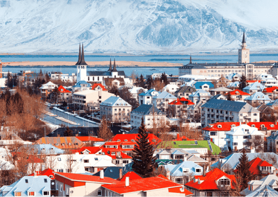 Iceland's Housing Market Slows Down as Demand Wanes Amid Rising Interest Rates