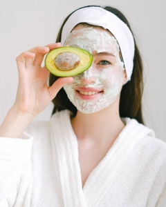 14 natural hydrating facial treatments for each skin type