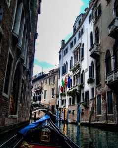 Venice Battles Flooding - Will it survive after this tremendous challenge?