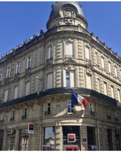 France\'s Societe Generale will close 600 branches