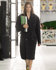 Louis Vuitton Women\'s Spring-Summer 2021 Collection